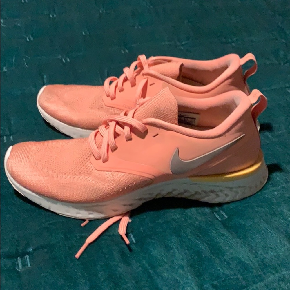 Nike Odyssey React Flyknit 2